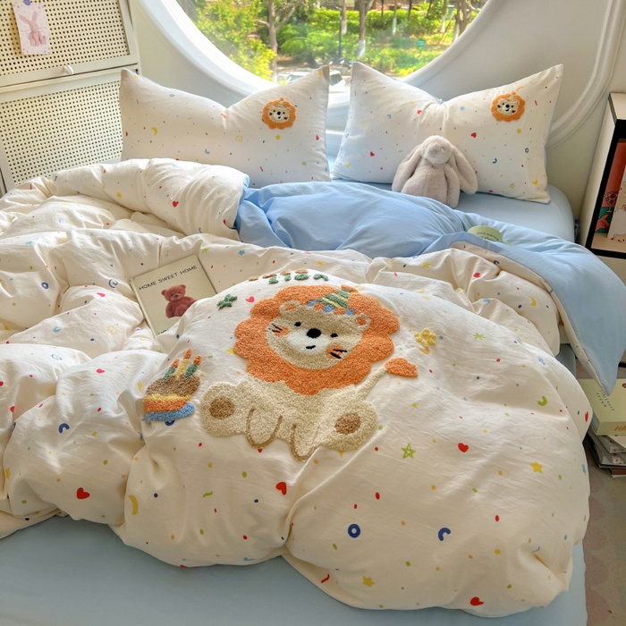 91家纺网 家纺一手货源 找家纺 百寐 2025新款亲肤柔软水洗棉卡通可爱学生季宿舍床三四件套非全棉毛巾绣 星空狮子
