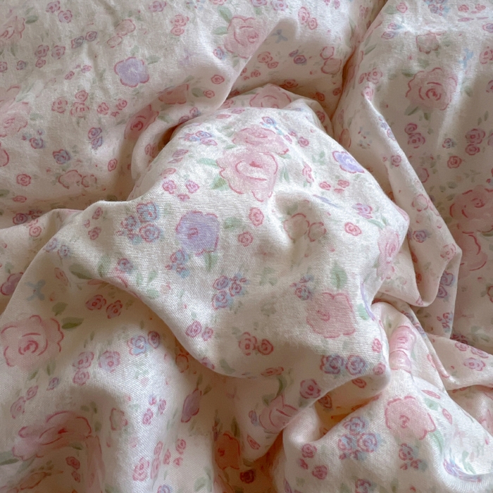 91家纺网 家纺一手货源 找家纺 百寐 2025新款亲肤柔软水洗棉卡通可爱学生季宿舍床三四件套非全棉毛巾绣 碎花云朵