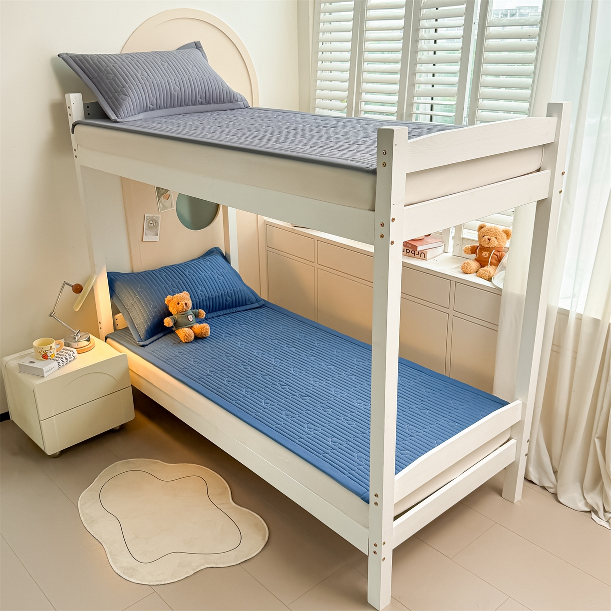 91家纺网 家纺一手货源 找家纺 雯豆家纺 2025新款学生宿舍夹棉床褥薄垫子上下铺床单人床护垫 爱心熊-床褥款黛蓝