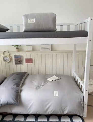 91家纺网 家纺一手货源 找家纺 曼之夏 2025新款全棉拼色纯色宿舍学生三件套 米灰+高级灰