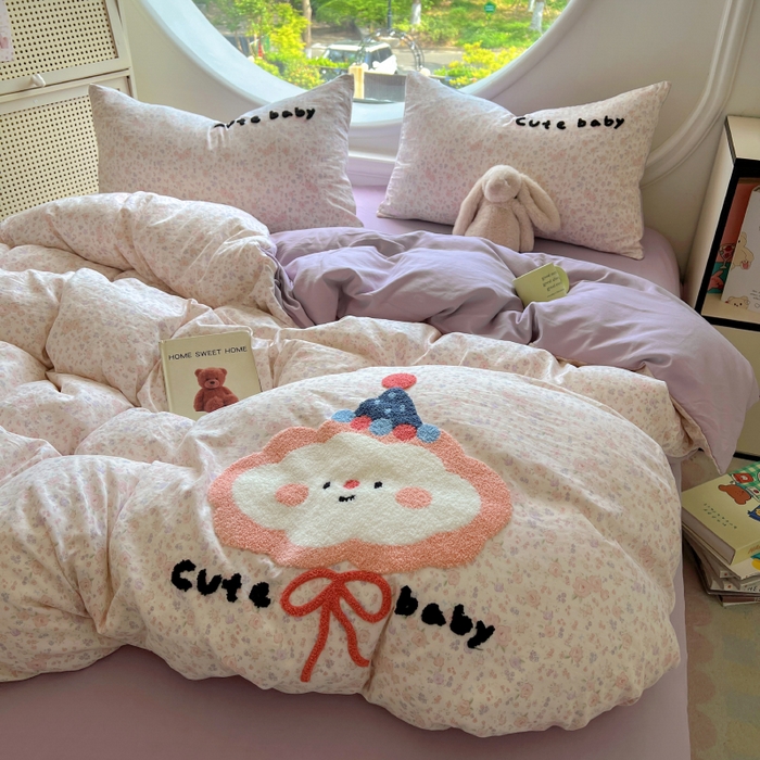 91家纺网 家纺一手货源 找家纺 百寐 2025新款亲肤柔软水洗棉卡通可爱学生季宿舍床三四件套非全棉毛巾绣 碎花云朵