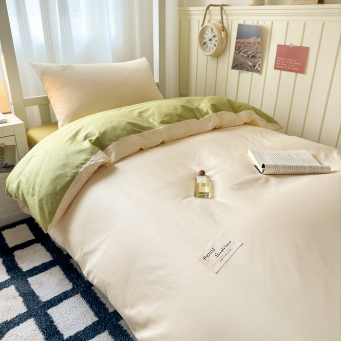 91家纺网 家纺一手货源 找家纺 曼之夏 2025新款全棉拼色纯色宿舍学生三件套 米白+草绿