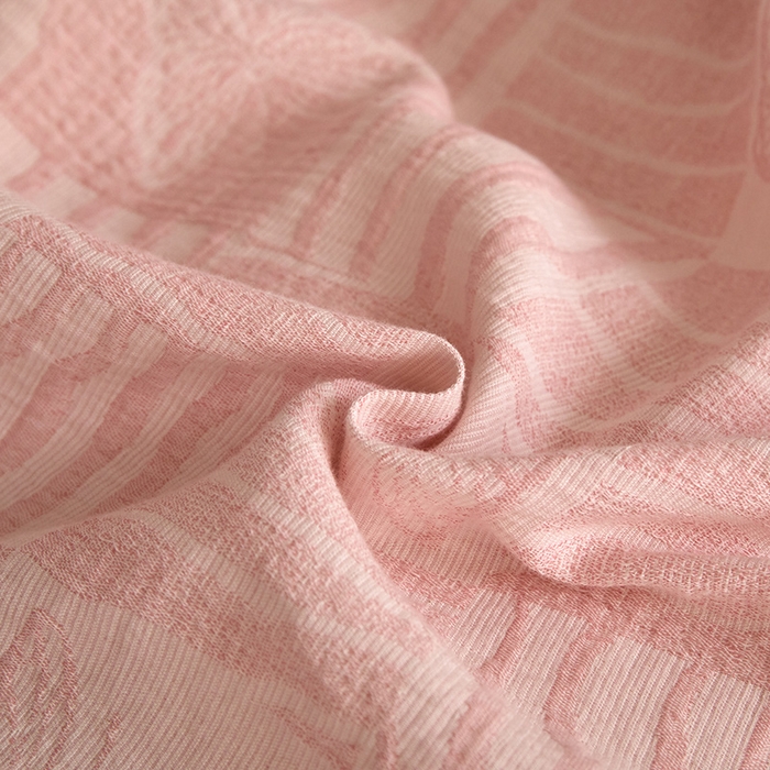 91家纺网 家纺一手货源 找家纺 乐美家纺 2025秋冬新款三层纱大提花系列四件套 梦境之翼-粉