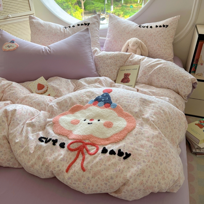 91家纺网 家纺一手货源 找家纺 百寐 2025新款亲肤柔软水洗棉卡通可爱学生季宿舍床三四件套非全棉毛巾绣 碎花云朵