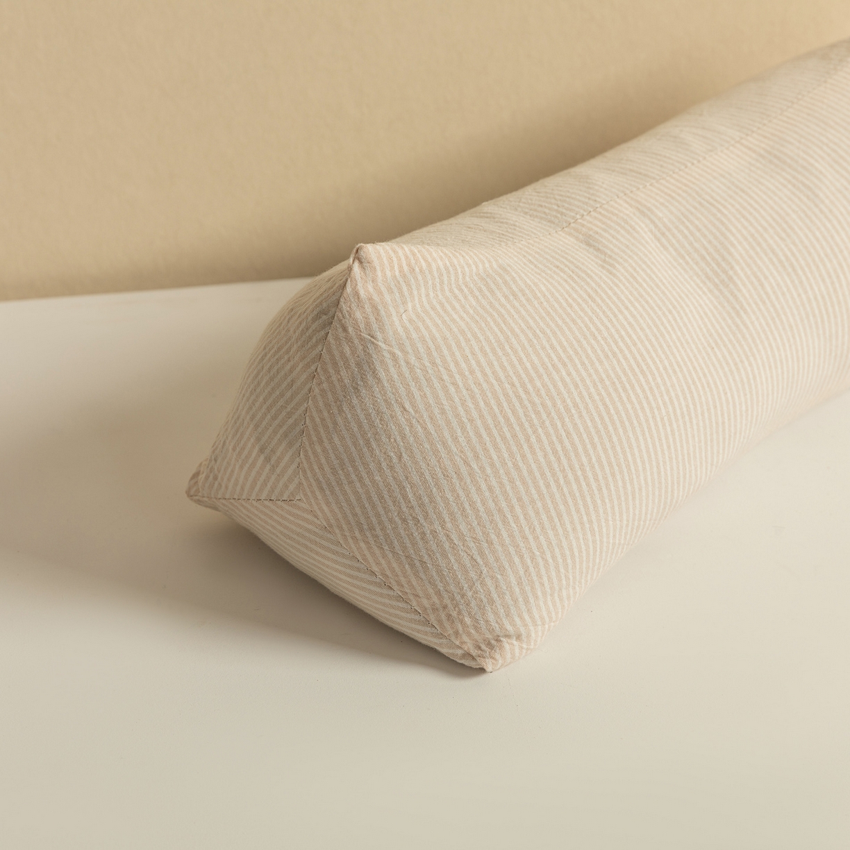 91家纺网 家纺一手货源 找家纺 芯奇想 2025新款全棉三角荞麦枕枕头枕芯 KT全棉三角荞麦枕玉粉色