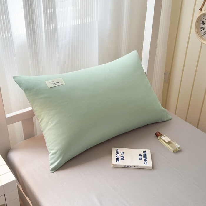 91家纺网 家纺一手货源 找家纺 曼之夏 2025新款全棉拼色纯色宿舍学生三件套 浅绿+米灰