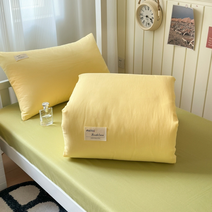 91家纺网 家纺一手货源 找家纺 曼之夏 2025新款全棉拼色纯色宿舍学生三件套 杏黄+草绿