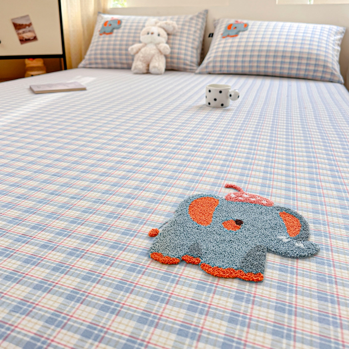 91家纺网 家纺一手货源 找家纺 乐美家纺 2025秋冬新款全棉色织水洗棉床笠三件套系列 吨吨象