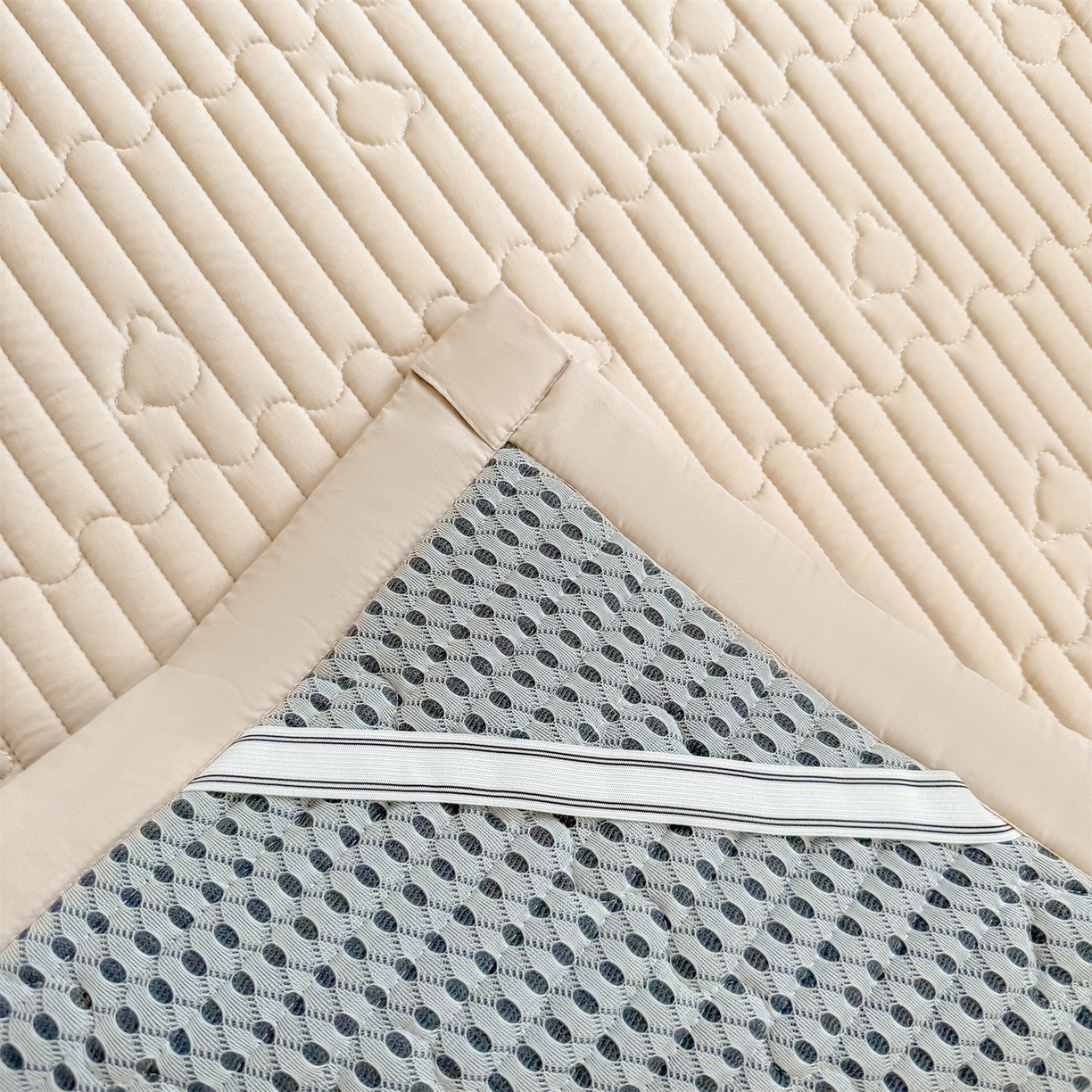 91家纺网 家纺一手货源 找家纺 雯豆家纺 2025新款学生宿舍夹棉床褥薄垫子上下铺床单人床护垫 爱心熊-床褥款奶咖