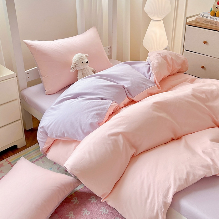 91家纺网 家纺一手货源 找家纺 泽西家纺 2025新款A类加密全棉40支13376简约风宿舍双拼纯色纯棉学生三件套 樱花粉+紫