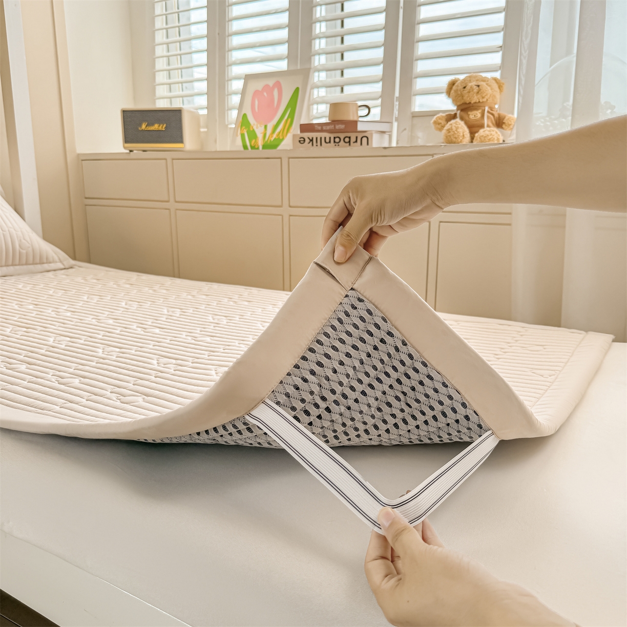 91家纺网 家纺一手货源 找家纺 雯豆家纺 2025新款学生宿舍夹棉床褥薄垫子上下铺床单人床护垫 爱心熊-床褥款奶咖