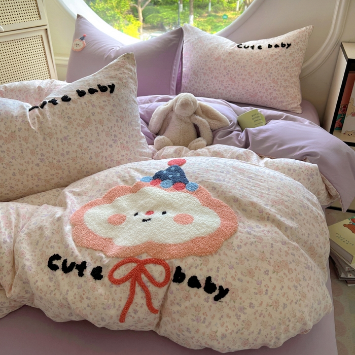 91家纺网 家纺一手货源 找家纺 百寐 2025新款亲肤柔软水洗棉卡通可爱学生季宿舍床三四件套非全棉毛巾绣 碎花云朵