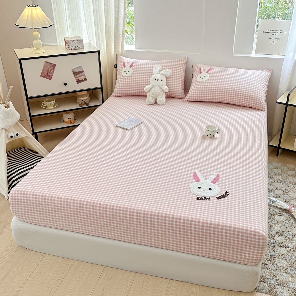 91家纺网 家纺一手货源 找家纺 乐美家纺 2025秋冬新款全棉色织水洗棉床笠三件套系列 甜甜兔