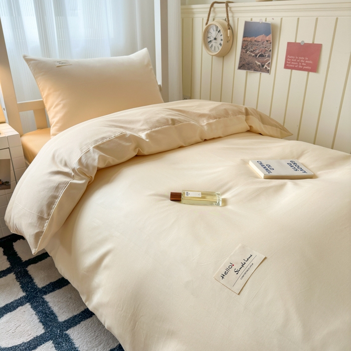 91家纺网 家纺一手货源 找家纺 曼之夏 2025新款全棉拼色纯色宿舍学生三件套 米白+浅驼