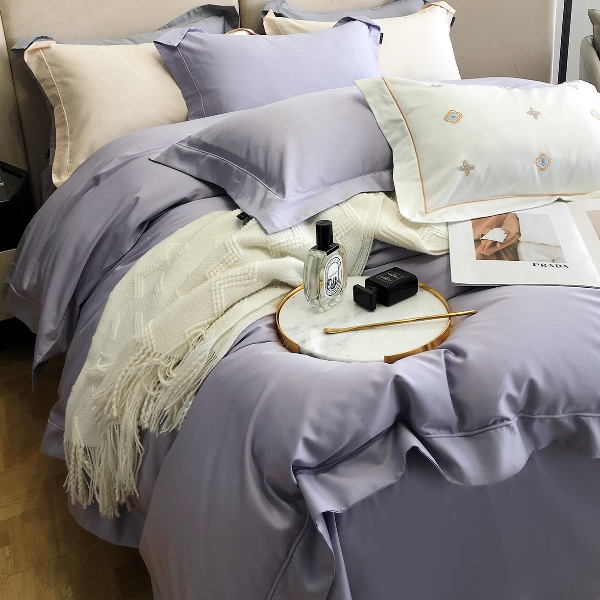 91家纺网 家纺一手货源 找家纺 乐美家纺 2025新款A类100支—简爱系列埋线工艺四件套 梦幻紫