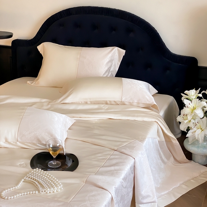 91家纺网 家纺一手货源 找家纺 太古汇2025春夏新款兰精天丝高精密夏被夏凉被空调被四件套奥斯汀系列奥斯汀系列 奥斯汀-奶油白