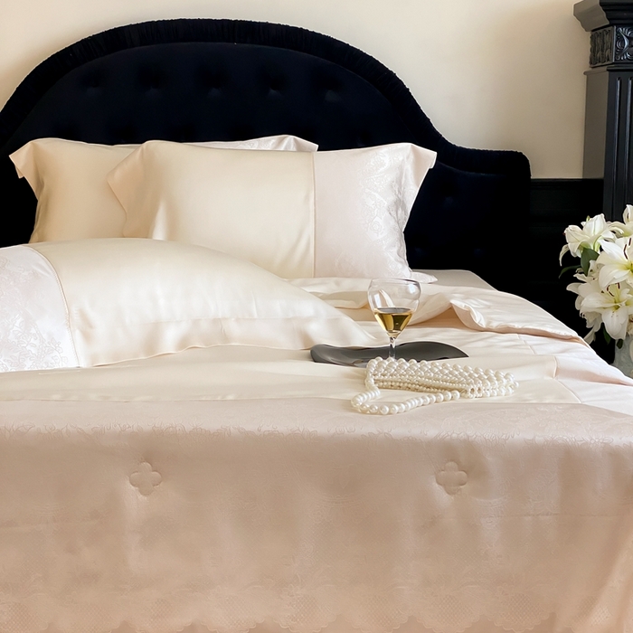 91家纺网 家纺一手货源 找家纺 太古汇2025春夏新款兰精天丝高精密夏被夏凉被空调被四件套奥斯汀系列奥斯汀系列 奥斯汀-奶油白