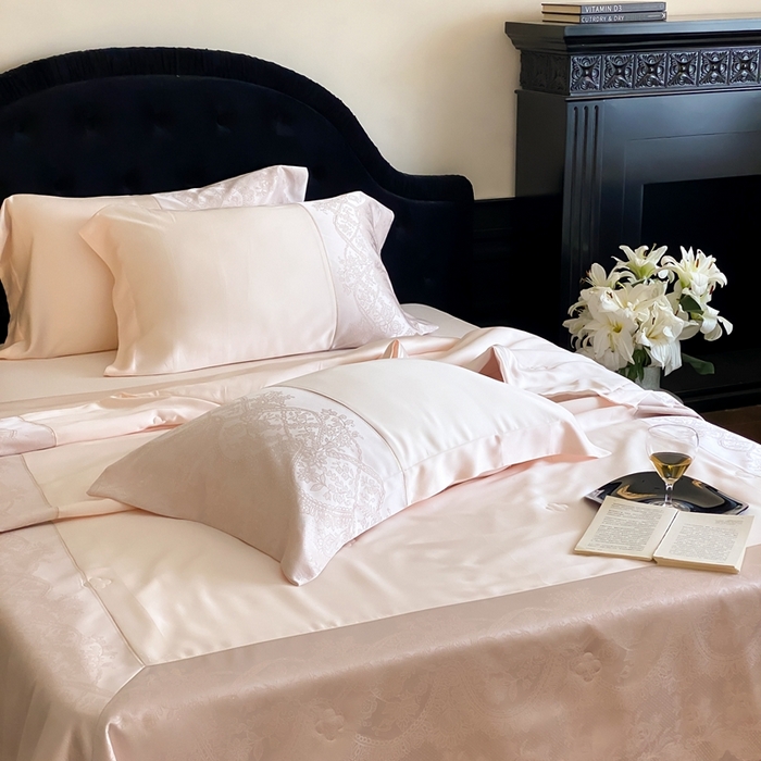 91家纺网 家纺一手货源 找家纺 太古汇2025春夏新款兰精天丝高精密夏被夏凉被空调被四件套奥斯汀系列奥斯汀系列 奥斯汀-樱花粉