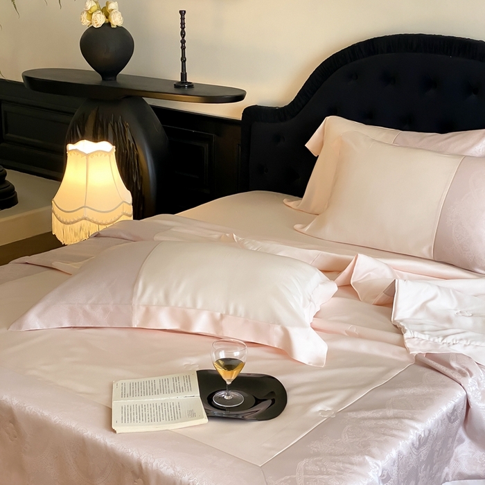 91家纺网 家纺一手货源 找家纺 太古汇2025春夏新款兰精天丝高精密夏被夏凉被空调被四件套奥斯汀系列奥斯汀系列 奥斯汀-樱花粉