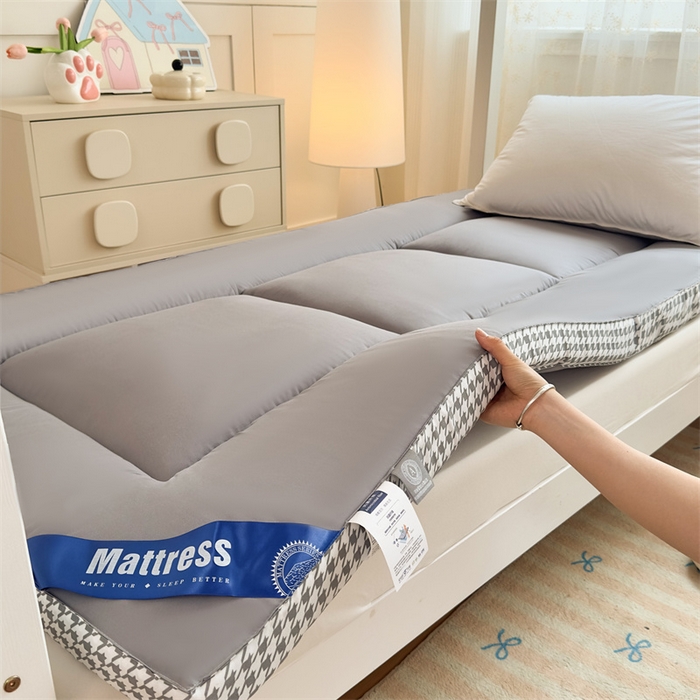 91家纺网 家纺一手货源 找家纺 （总）默忆 2025新款水洗棉抗菌床垫千鸟格系列