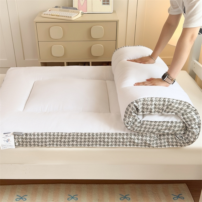 91家纺网 家纺一手货源 找家纺 默忆 2025新款水洗棉抗菌床垫千鸟格系列 千鸟格-白色
