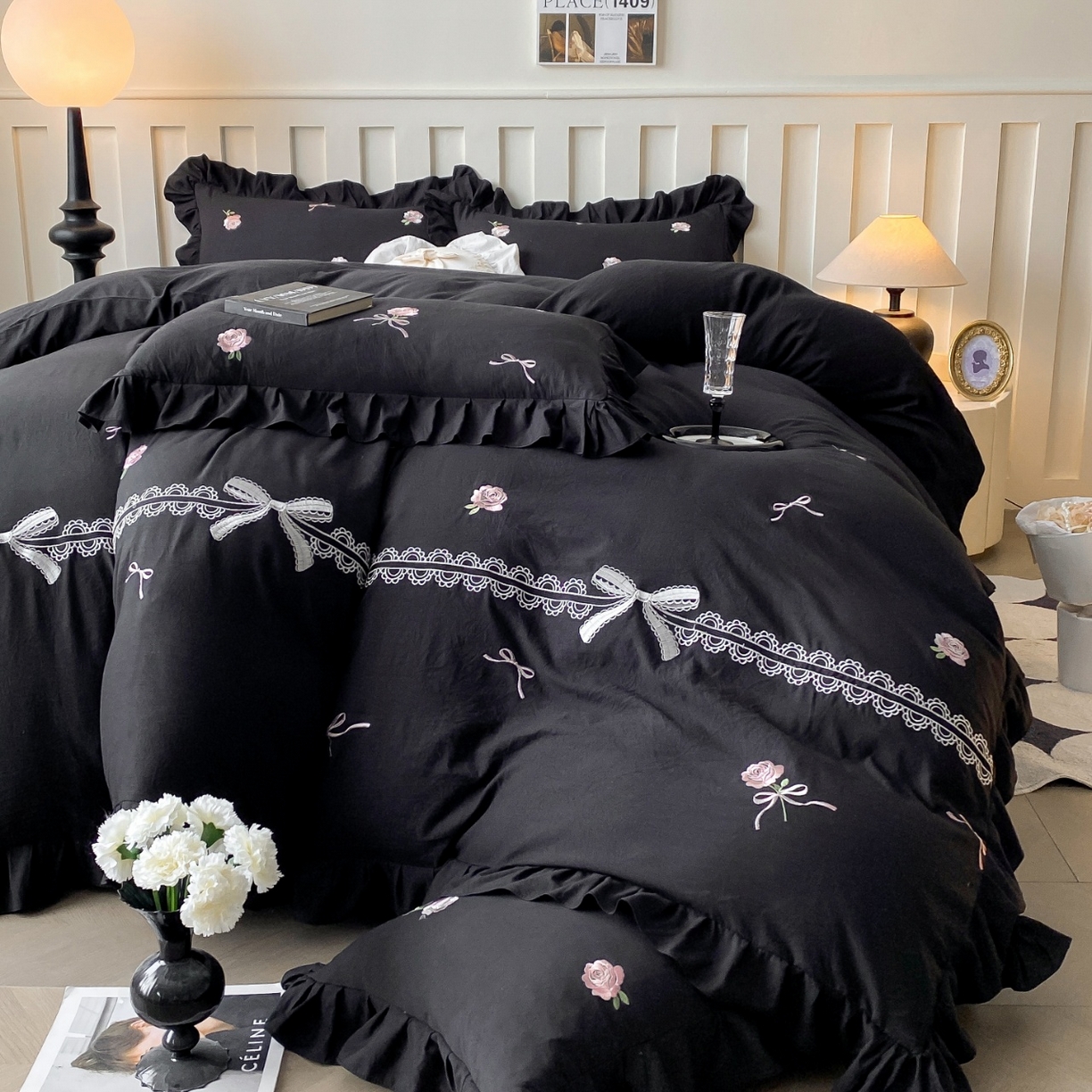大麦乐田 2025爆款韩版法式 满版刺绣大宽花边吊边款四件套 浪漫玫瑰 黑