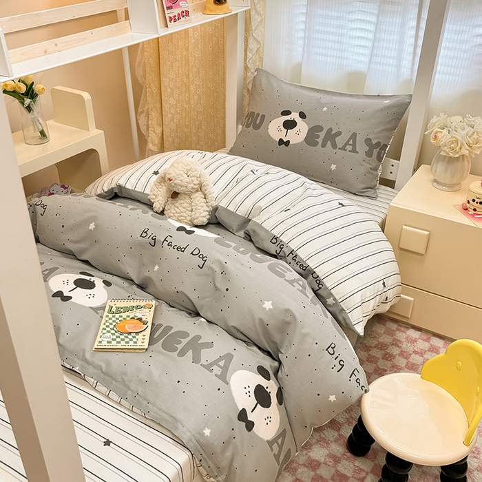 91家纺网 家纺一手货源 找家纺 （总）小懒猪 2025新款ins风小红书同款卡通小清新13372全棉纯棉AB版学生上下铺三件套