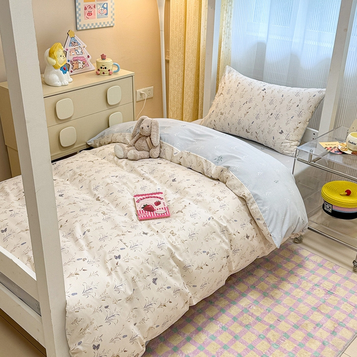 91家纺网 家纺一手货源 找家纺 （总）小懒猪 2025新款ins风小红书同款卡通小清新13372全棉纯棉AB版学生上下铺三件套