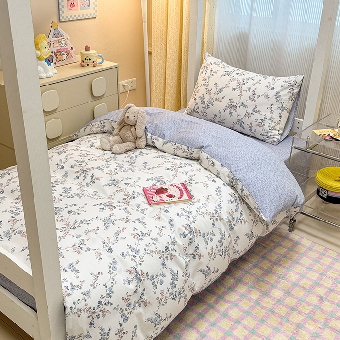 91家纺网 家纺一手货源 找家纺 （总）小懒猪 2025新款ins风小红书同款卡通小清新13372全棉纯棉AB版学生上下铺三件套