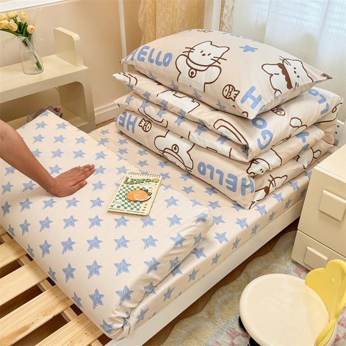 91家纺网 家纺一手货源 找家纺 小懒猪 2025新款ins风小红书同款卡通小清新13372全棉纯棉AB版学生上下铺三件套 幸运猫咪