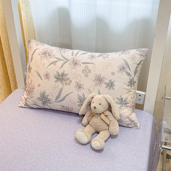 91家纺网 家纺一手货源 找家纺 小懒猪 2025新款ins风小红书同款卡通小清新13372全棉纯棉AB版学生上下铺三件套 茶色花眠