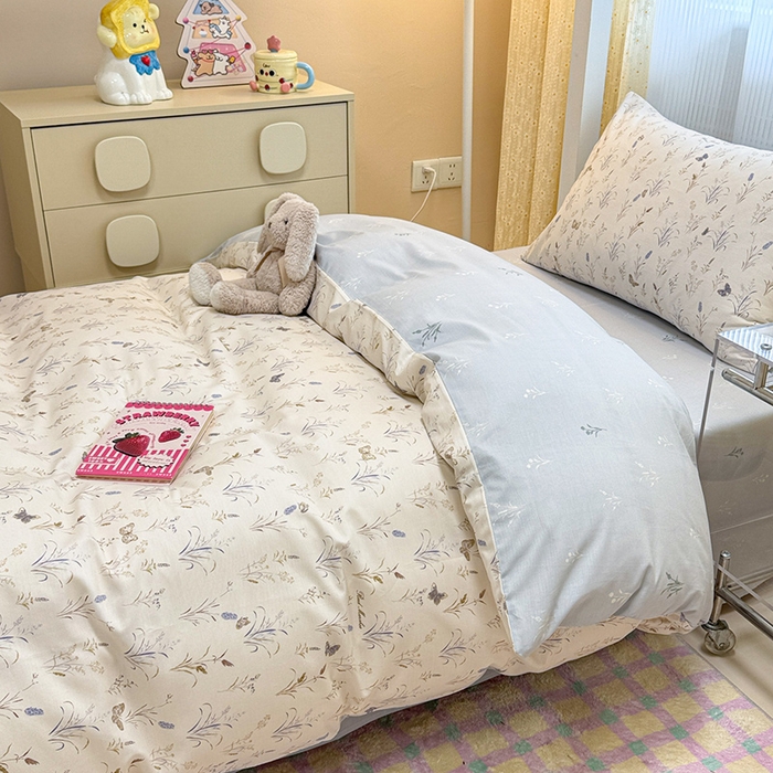 91家纺网 家纺一手货源 找家纺 小懒猪 2025新款ins风小红书同款卡通小清新13372全棉纯棉AB版学生上下铺三件套 蝶恋花