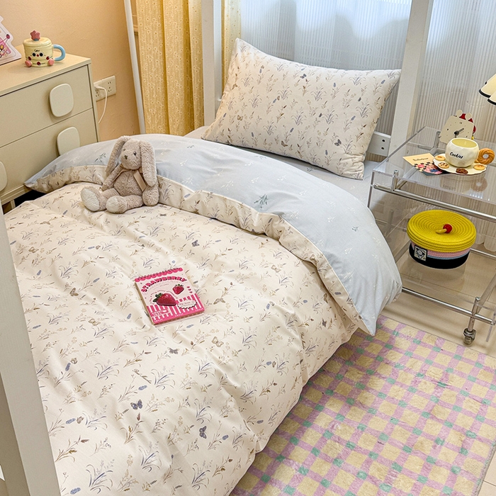 91家纺网 家纺一手货源 找家纺 小懒猪 2025新款ins风小红书同款卡通小清新13372全棉纯棉AB版学生上下铺三件套 蝶恋花