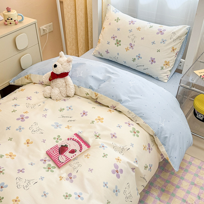 91家纺网 家纺一手货源 找家纺 小懒猪 2025新款ins风小红书同款卡通小清新13372全棉纯棉AB版学生上下铺三件套 花蝶梦语