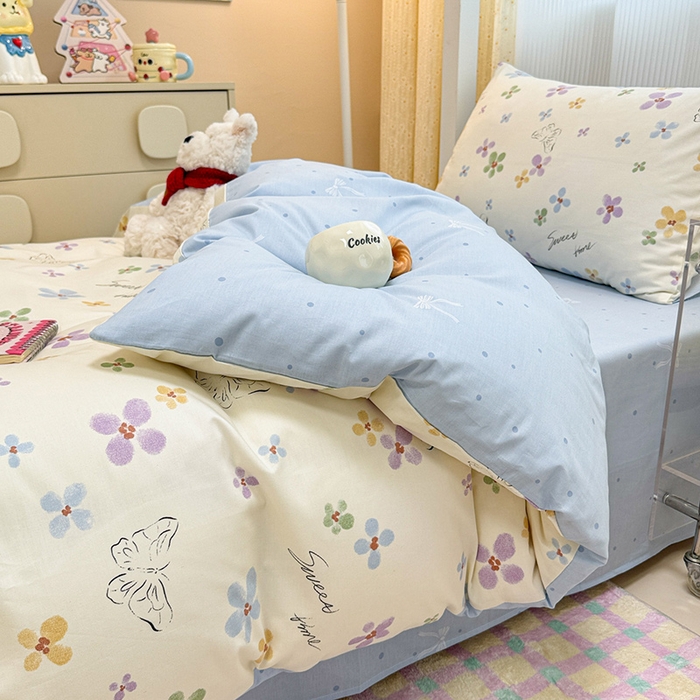 91家纺网 家纺一手货源 找家纺 小懒猪 2025新款ins风小红书同款卡通小清新13372全棉纯棉AB版学生上下铺三件套 花蝶梦语