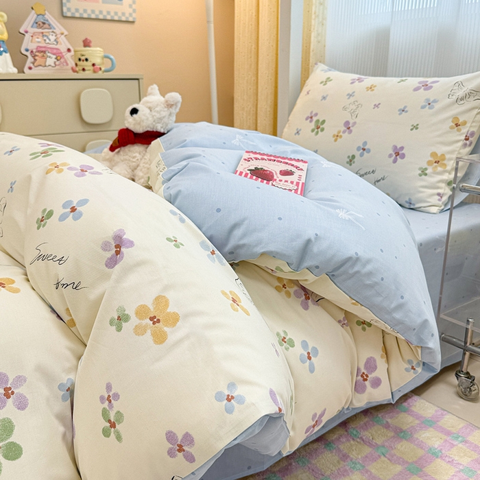 91家纺网 家纺一手货源 找家纺 小懒猪 2025新款ins风小红书同款卡通小清新13372全棉纯棉AB版学生上下铺三件套 花蝶梦语