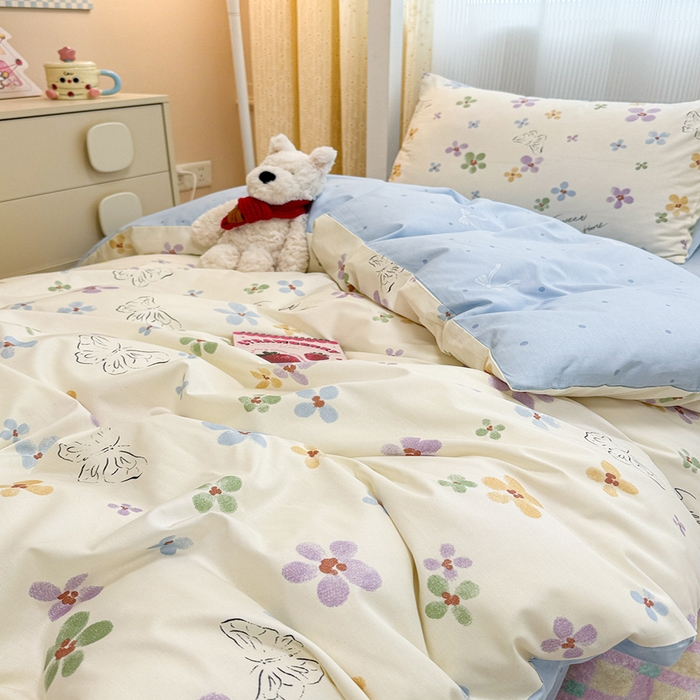 91家纺网 家纺一手货源 找家纺 小懒猪 2025新款ins风小红书同款卡通小清新13372全棉纯棉AB版学生上下铺三件套 花蝶梦语