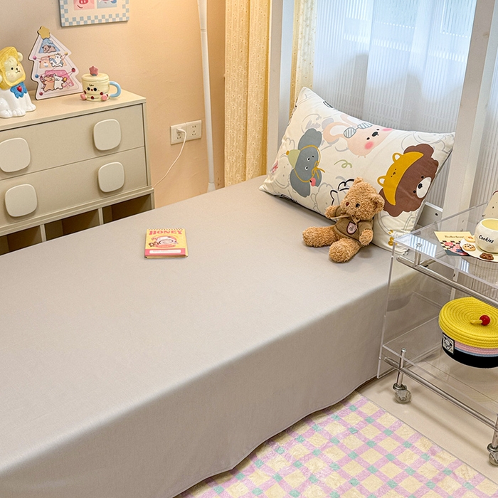 91家纺网 家纺一手货源 找家纺 小懒猪 2025新款ins风小红书同款卡通小清新13372全棉纯棉AB版学生上下铺三件套 酷宝欢趣