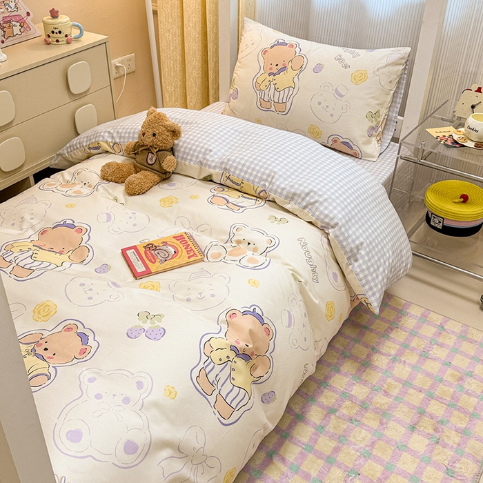 91家纺网 家纺一手货源 找家纺 小懒猪 2025新款ins风小红书同款卡通小清新13372全棉纯棉AB版学生上下铺三件套 蜜果熊乐