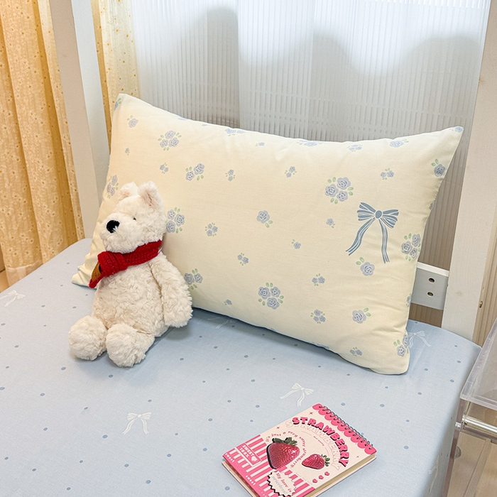 91家纺网 家纺一手货源 找家纺 小懒猪 2025新款ins风小红书同款卡通小清新13372全棉纯棉AB版学生上下铺三件套 清柔漫漫