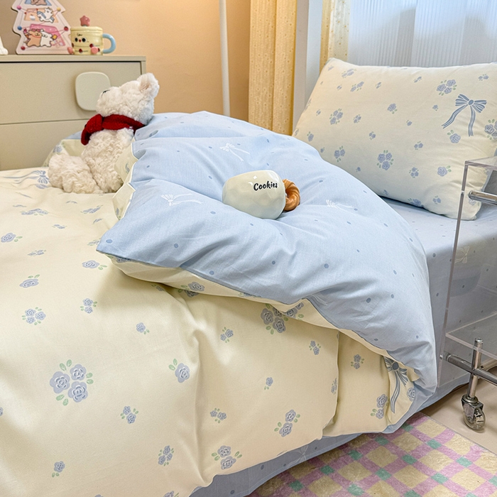 91家纺网 家纺一手货源 找家纺 小懒猪 2025新款ins风小红书同款卡通小清新13372全棉纯棉AB版学生上下铺三件套 清柔漫漫