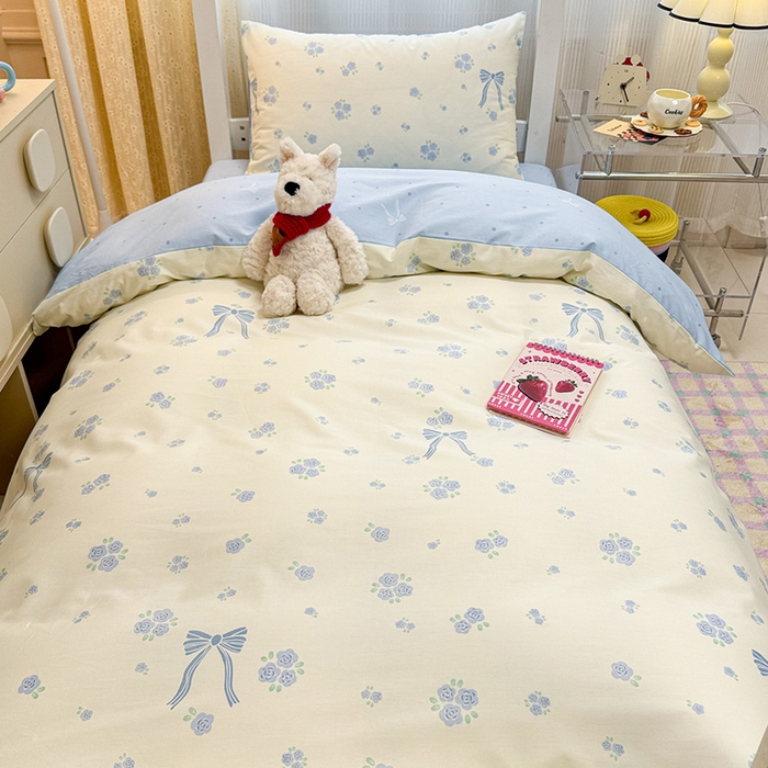 91家纺网 家纺一手货源 找家纺 小懒猪 2025新款ins风小红书同款卡通小清新13372全棉纯棉AB版学生上下铺三件套 清柔漫漫