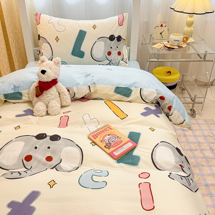 91家纺网 家纺一手货源 找家纺 小懒猪 2025新款ins风小红书同款卡通小清新13372全棉纯棉AB版学生上下铺三件套 字母小象