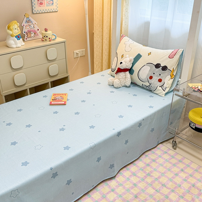 91家纺网 家纺一手货源 找家纺 小懒猪 2025新款ins风小红书同款卡通小清新13372全棉纯棉AB版学生上下铺三件套 字母小象