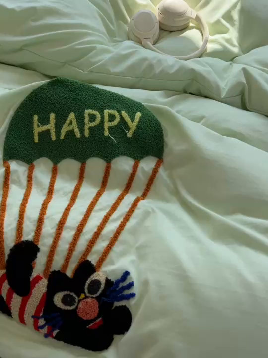 91家纺网 家纺一手货源 找家纺 韩巢家纺 2025新款毛巾绣四件套超柔水洗棉学生宿舍床上三件套（提供卖家秀） 快乐小喵