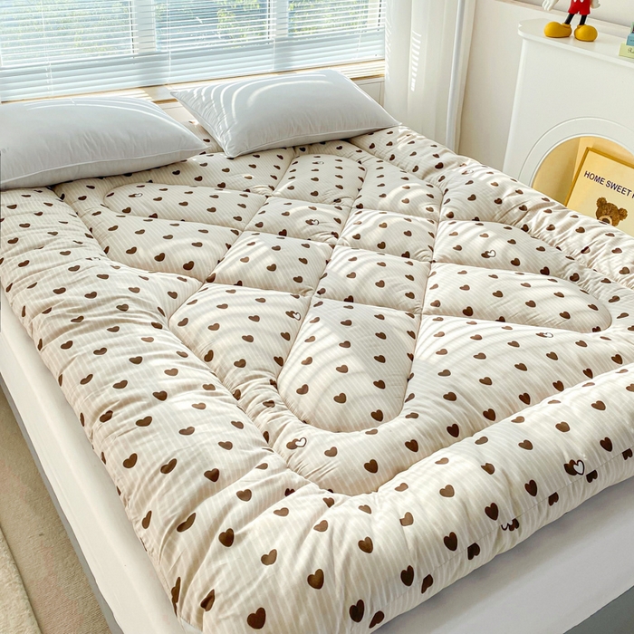 91家纺网 家纺一手货源 找家纺 缦卡琳家纺 2025新款活性生态棉纤维床垫 一心一意