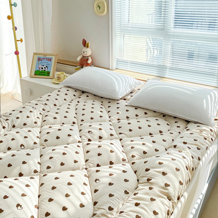 91家纺网 家纺一手货源 找家纺 缦卡琳家纺 2025新款活性生态棉纤维床垫 一心一意