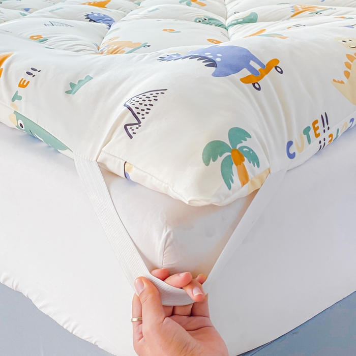 91家纺网 家纺一手货源 找家纺 缦卡琳家纺 2025新款活性生态棉纤维床垫 恐龙派对