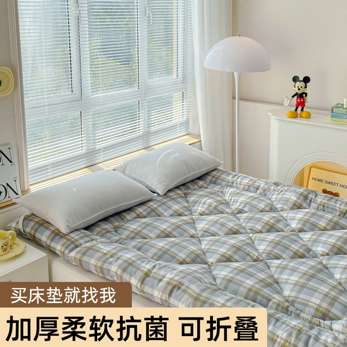 91家纺网 家纺一手货源 找家纺 缦卡琳家纺 2025新款活性生态棉纤维床垫 绿格子