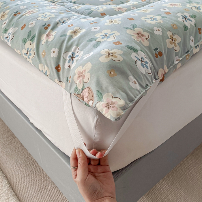 91家纺网 家纺一手货源 找家纺 缦卡琳家纺 2025新款活性生态棉纤维床垫 花丛小兔